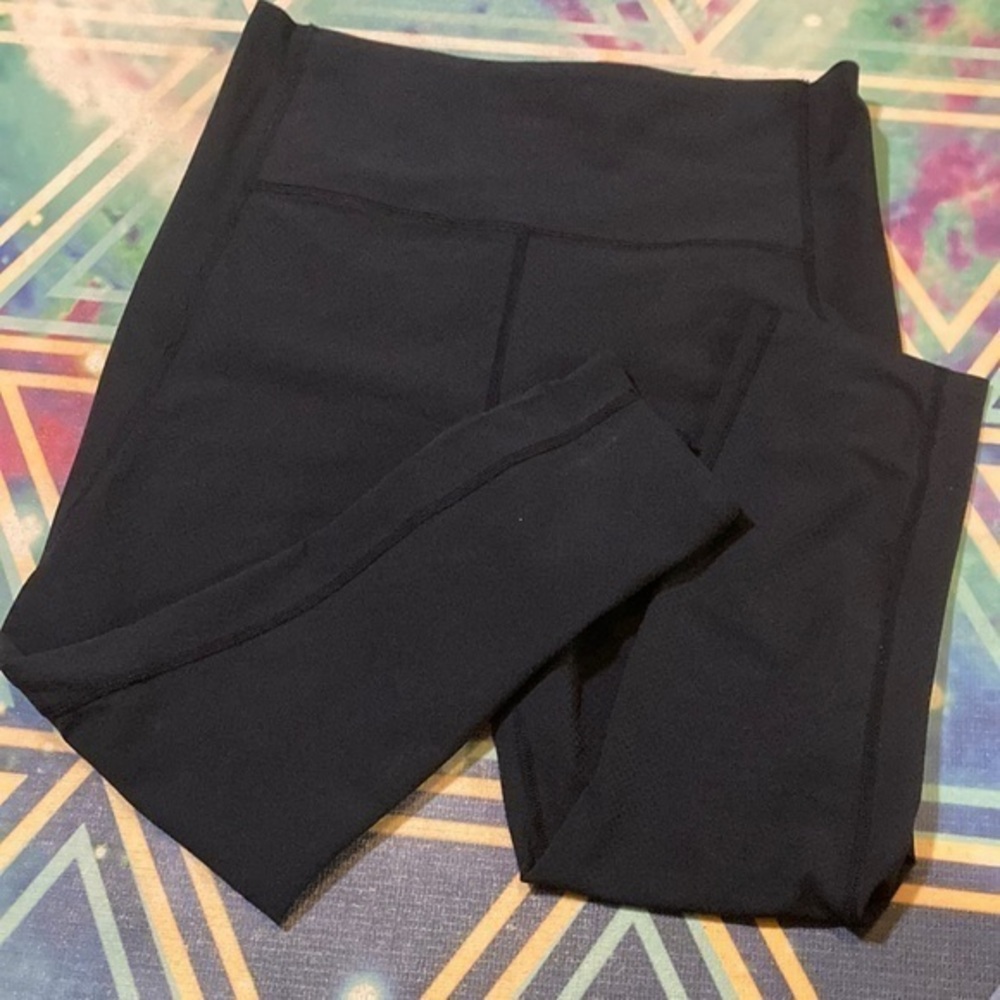 Athleta Ultimate Dobby Mesh Capri